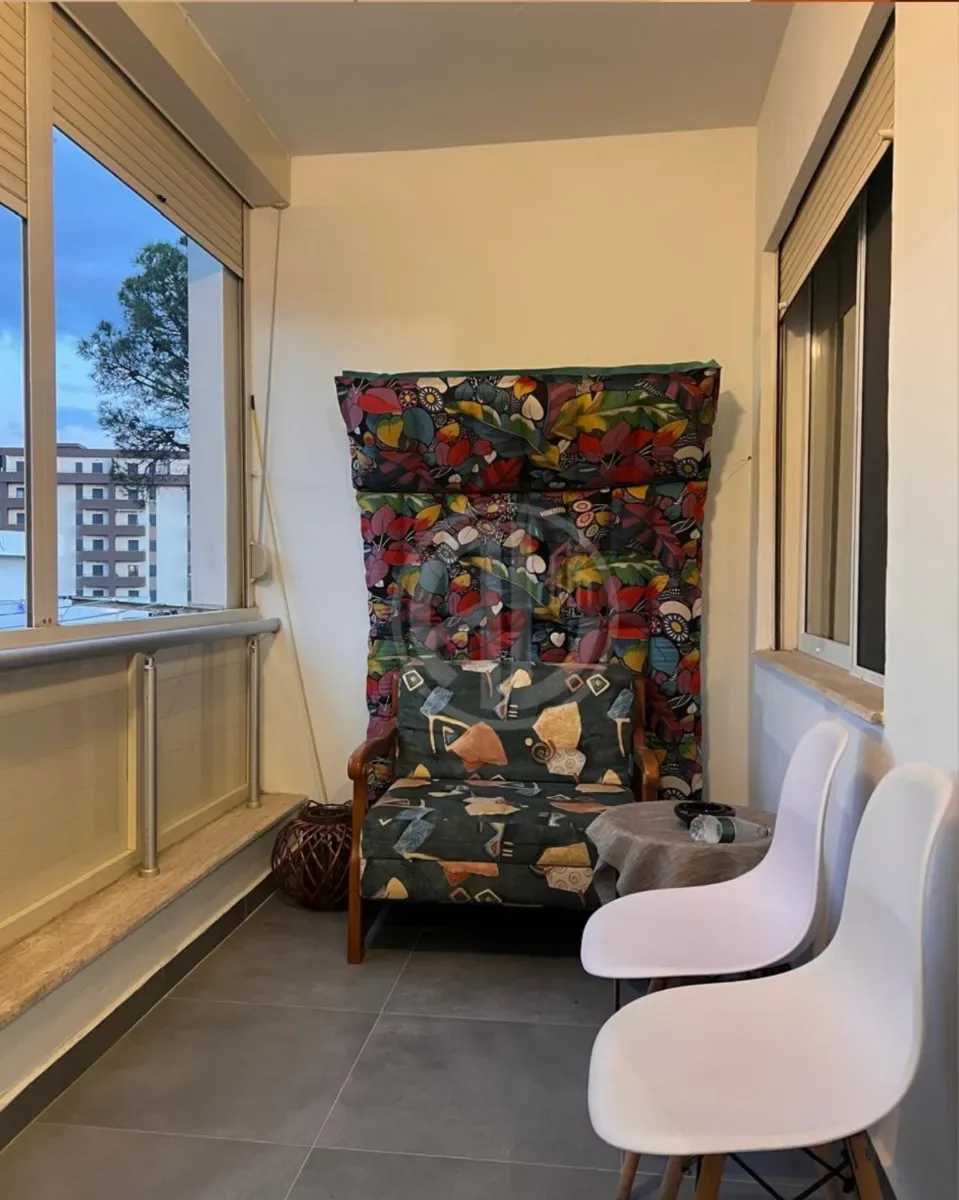 Shitet Apartament 1+1 – Mali i Robit 3