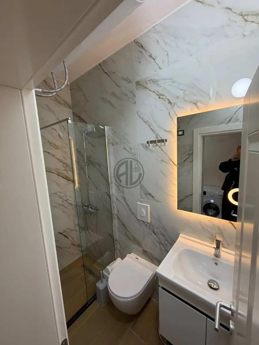 Garsoniere për shitje në zonën e Shkëmbit të Kavajës, prane Majestic 3