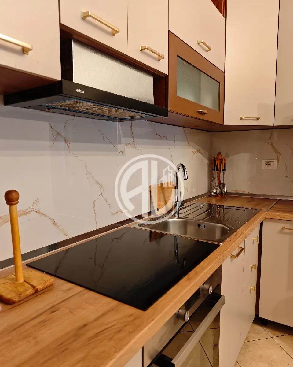 Shitet Apartament 2+1 – Vijë e Parë me Detin, Golem 3