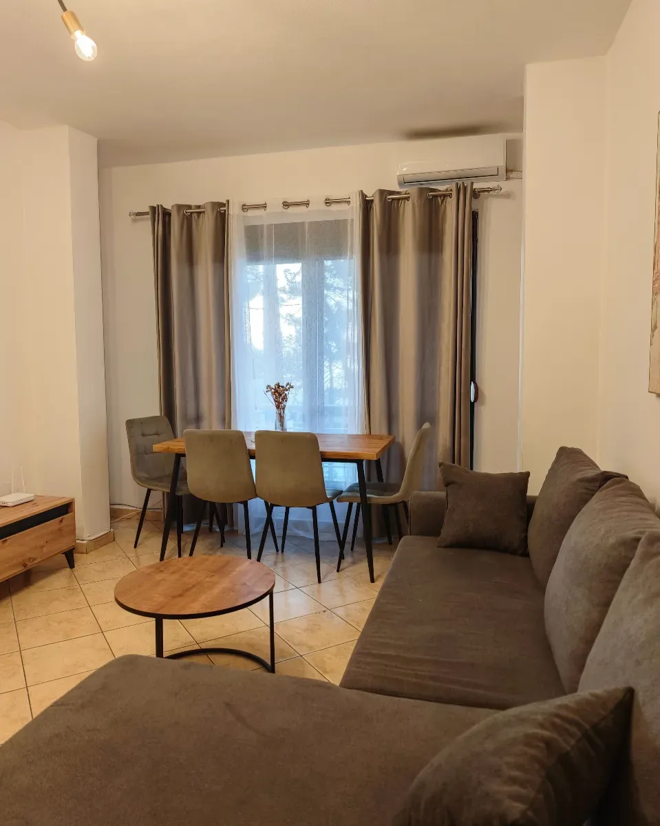 Shitet Apartament 2+1 – Vijë e Parë me Detin, Golem 4