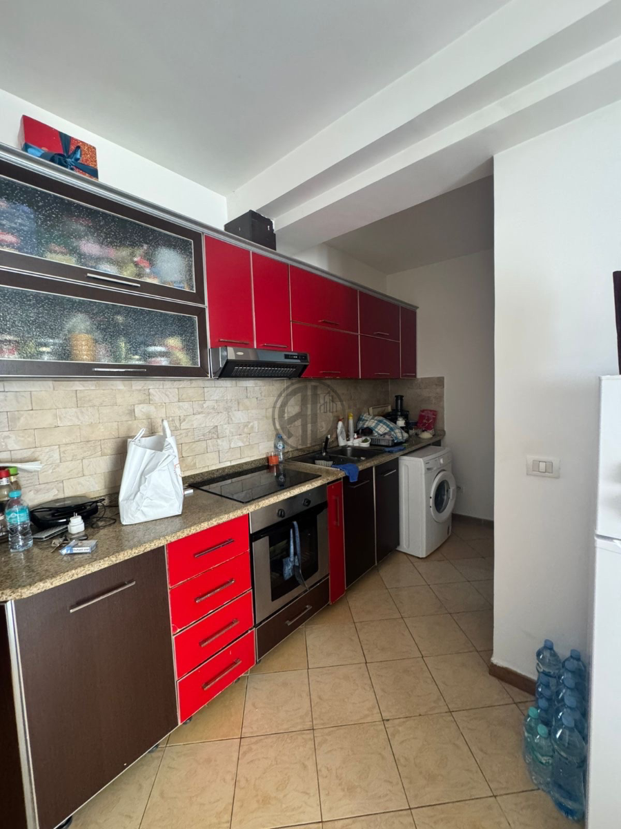 Apartament 1+1 per qira -Pallati i Sportit Durres 3