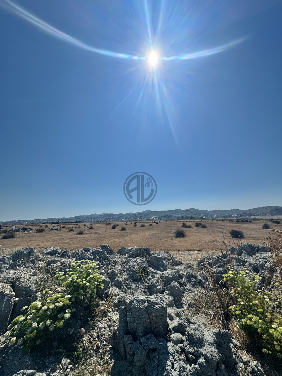 TOKË PËR SHITJE – SEKTOR RINIA, DURRËS
