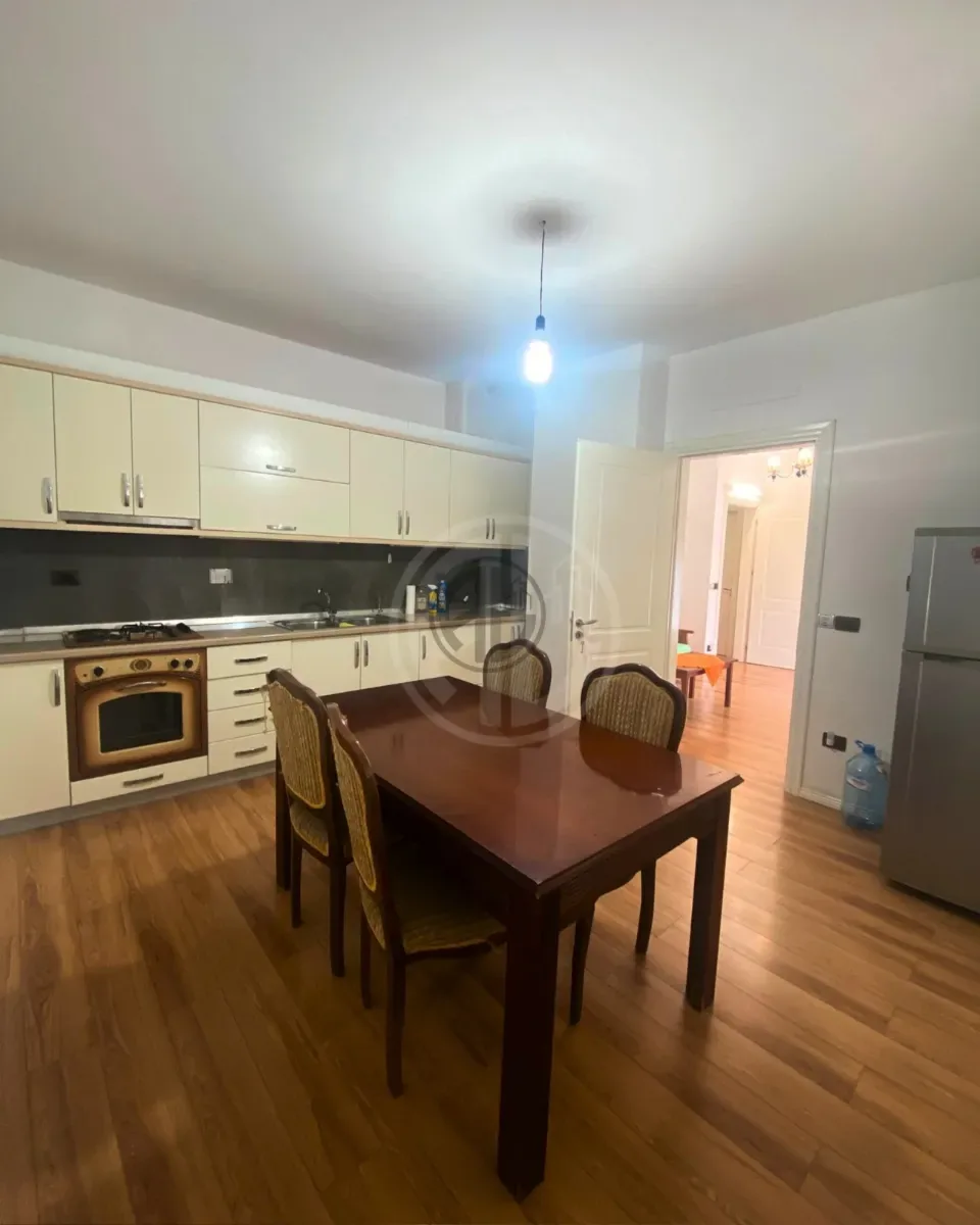 Apartament 2+1+2 me Qira –prane Foto Durresi
