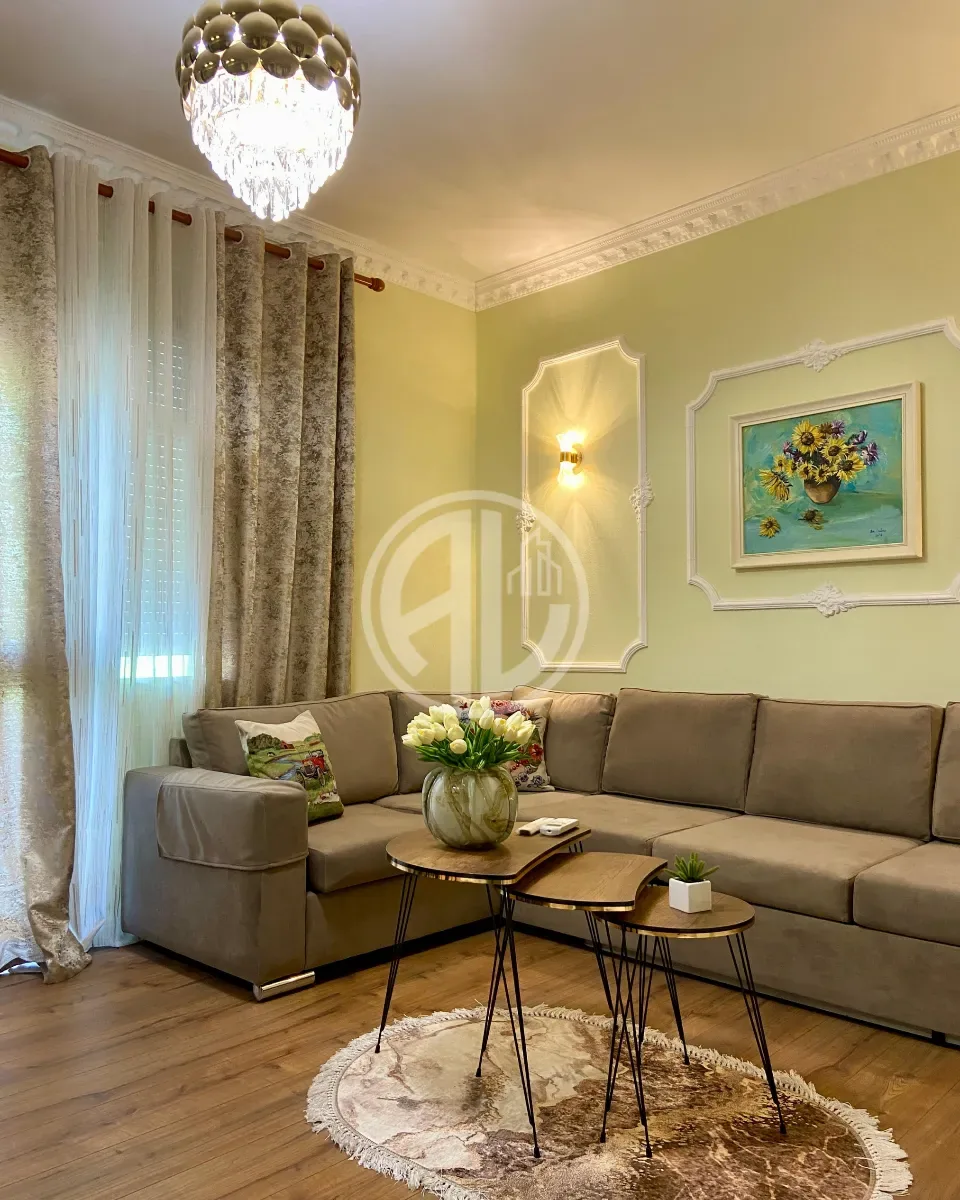 Per qira Super Apartament 1+1 Muzeumi-Durres Qender ! 3
