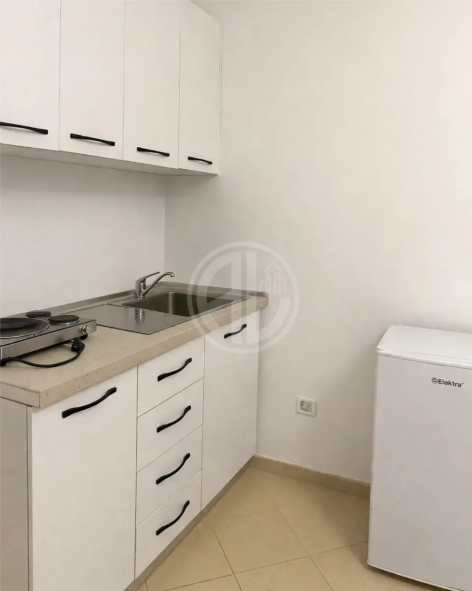 Shitet Garsoniere – Shkëmbi i Kavajës, Durrës 2