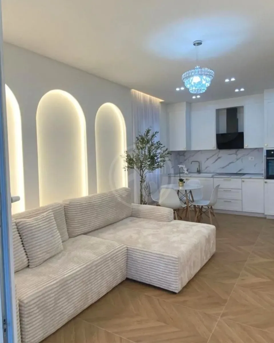 Jepet me Qira Apartament Luksoz 1+1 –Plazh Durres