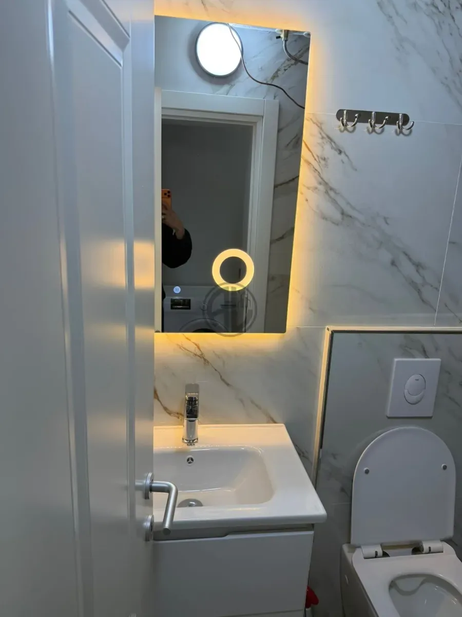 Apartament 1+1 për shitje në zonën e Shkëmbit të Kavajës, prane Majestic 2