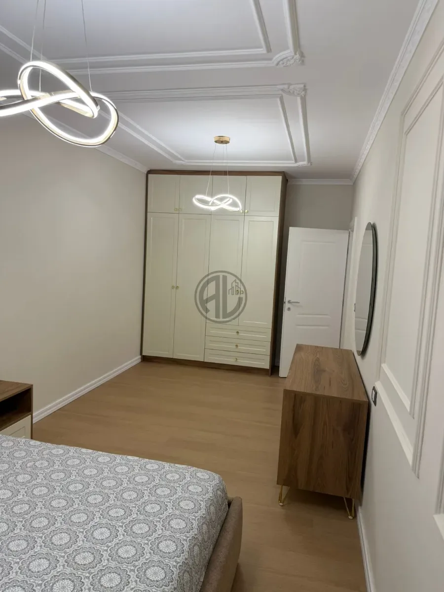 Apartament 1+1 për shitje në zonën e Shkëmbit të Kavajës, prane Majestic 3