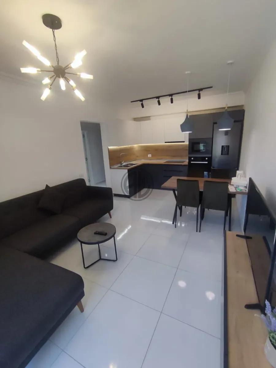 Apartament 1+1 me qira në Golem – vetëm pak hapa nga deti!