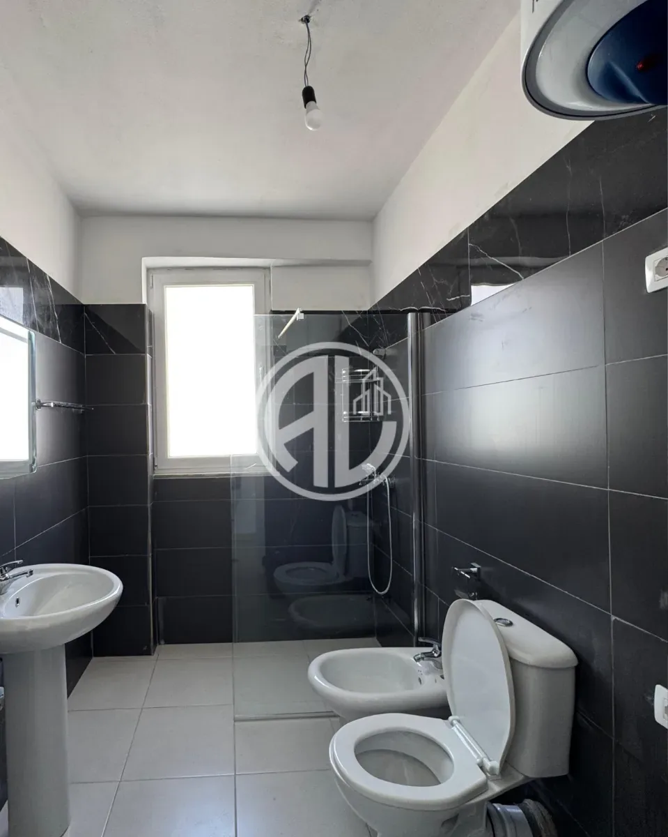 Apartament 3+1+2 për Qira – Durrës,Spitali 3