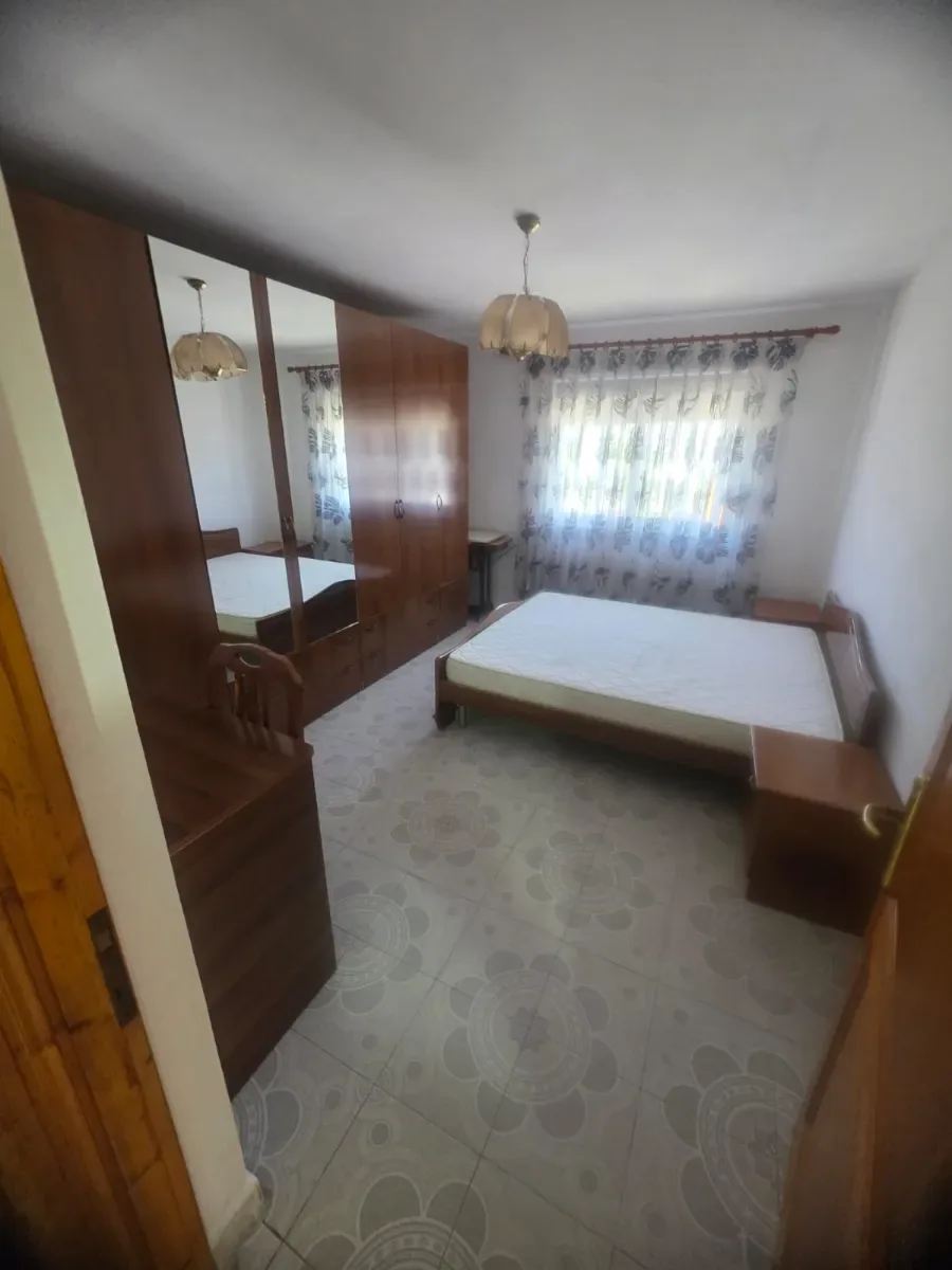 Apartament 1+1 me ballkon prane Spitalit Rajonal Durres 4