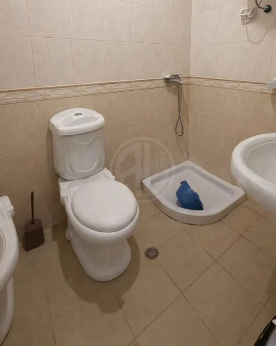 Shitet Garsoniere – Shkëmbi i Kavajës, Durrës 3