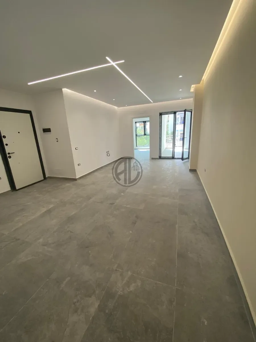 Shiten apartament në – Golem, Durrës