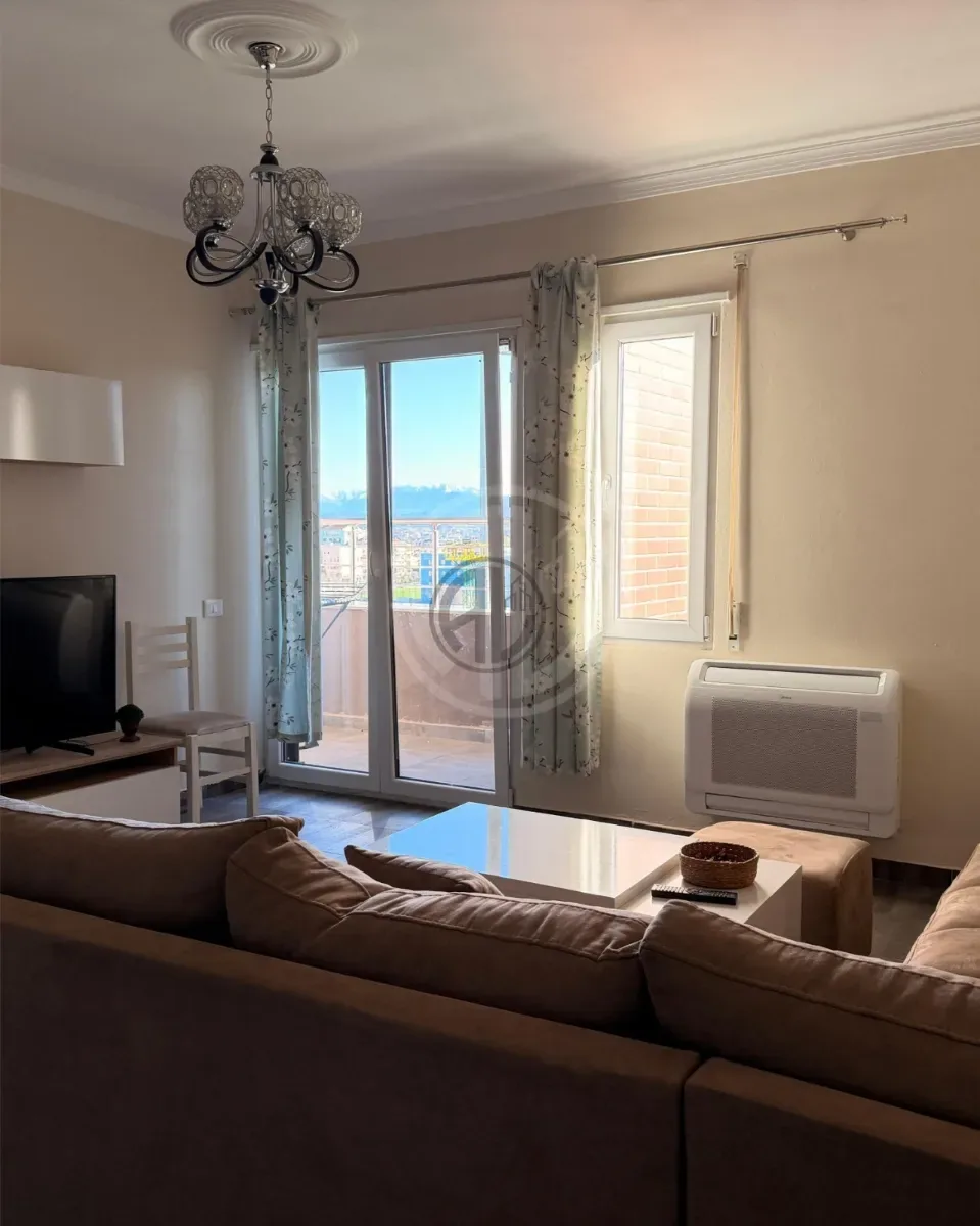 Apartament 2+1+2 tek Stadiumi, Durres 2