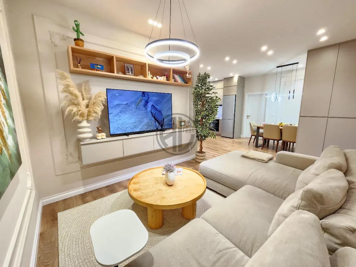Shitet Apartament 2+1, Plazh-Durres