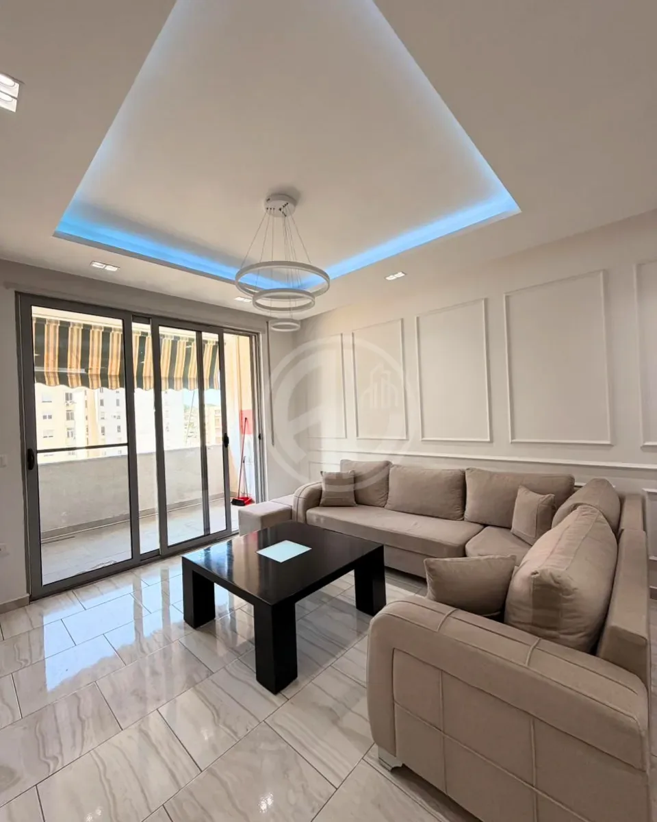 Shitet Apartament 2+1 Durres prane Ish Urt 4