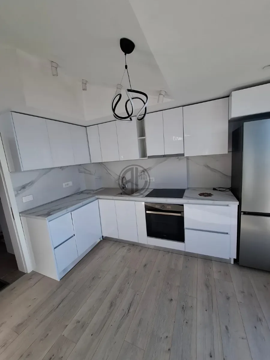 Apartament front seaview 2+1 per Qira 2