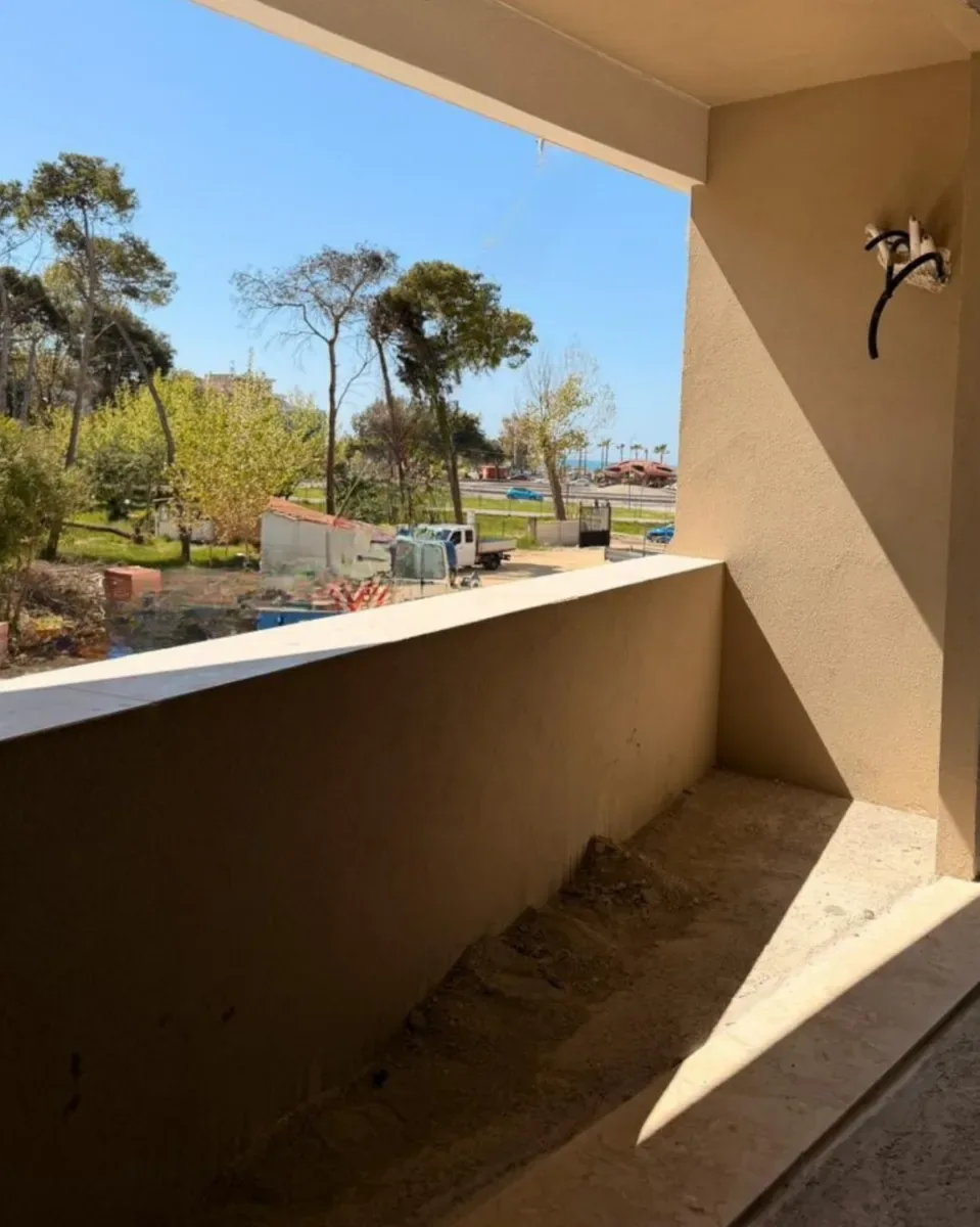 Apartament 1+1 me pamje deti për shitje – Golem 3