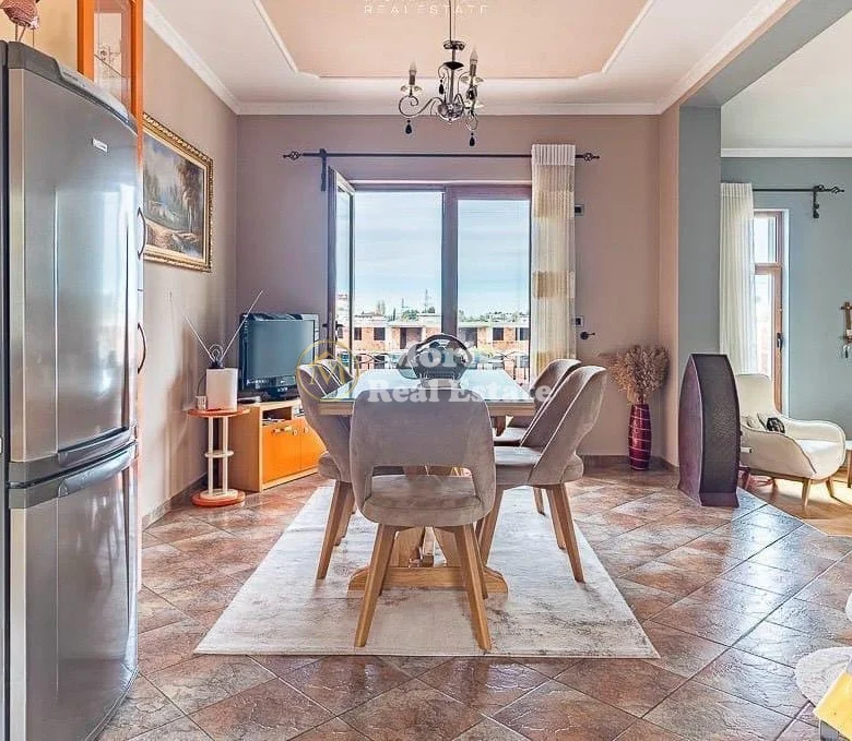 Qera | Vilë 1 + 1 | Shkozë | 2200 €/muaj 2