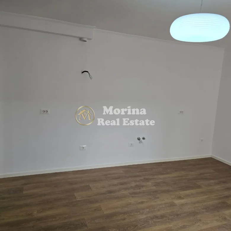 Shitje | Apartament 1 + 1 | Ali Demi, ish tregu elektrik| 115000 € 2