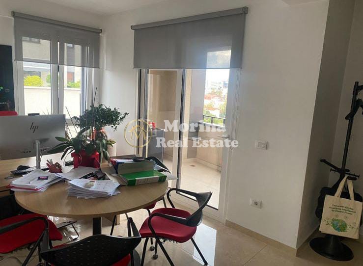 Qera, Ambient Biznesi , Myslym Shyri, 1400 Euro/Muaj