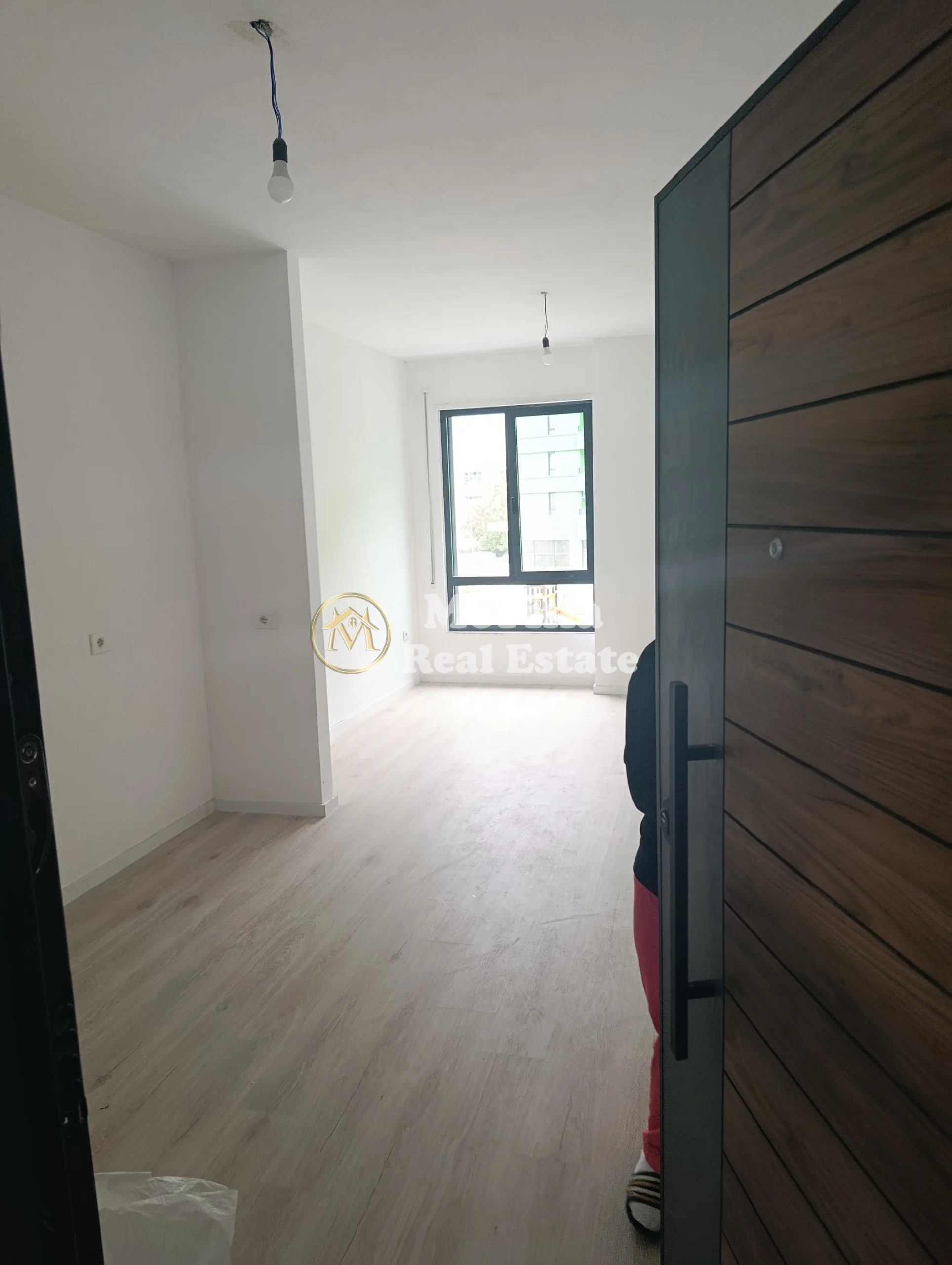Qera | Apartament 1 + 1 | Rruga 5 Maji | 400 €/muaj