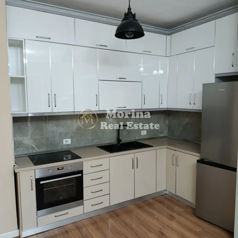 Qera | Apartament 1 + 1 | Rruga 5 Maji | 450 €/muaj