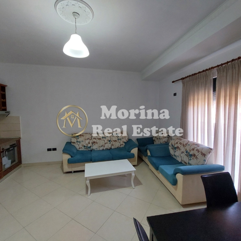 Qera | Shtëpi private 2 + 1 | Shkolla e Bashkuar | 450 €/muaj 3