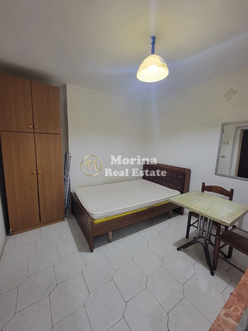 Qera | Garsoniere | Rruga Kongresi i Manastirit | 250 €/muaj