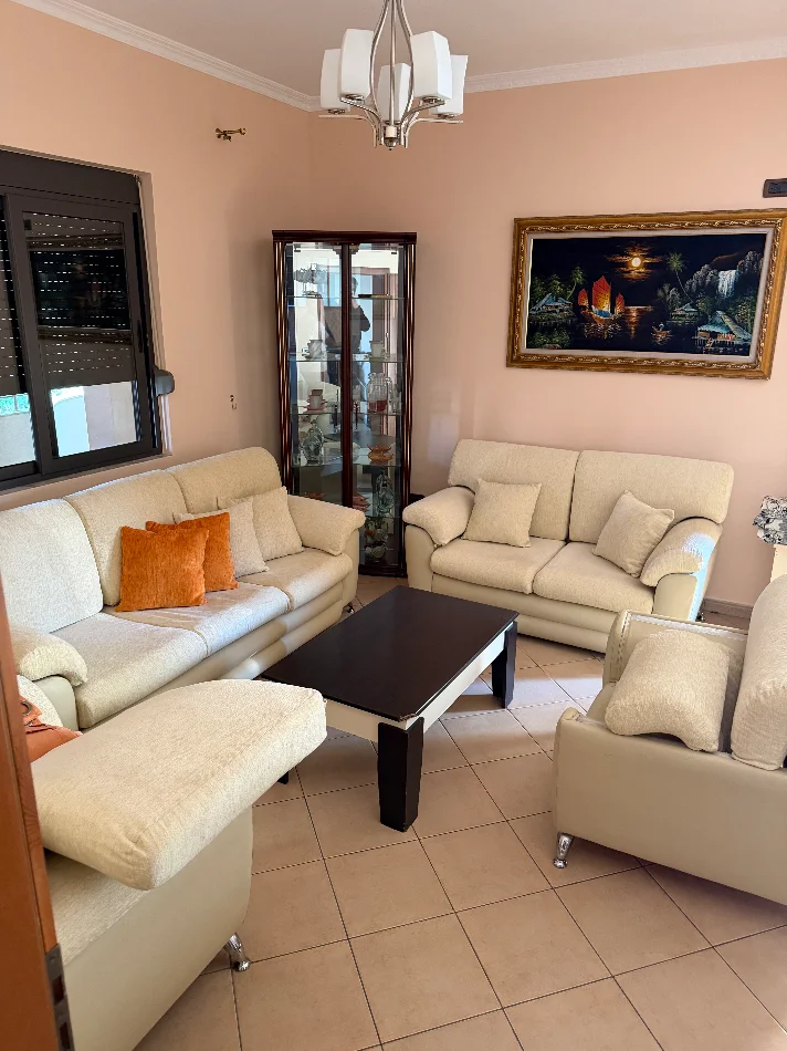 Qera | Vilë 2 + 1 | Rruga 5 Maji | 500 €/muaj