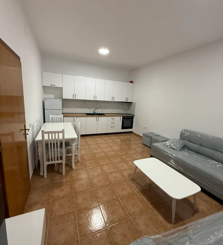 Qera | Shtëpi private 1 + 1 | 5 Maji | 500 €/muaj 3