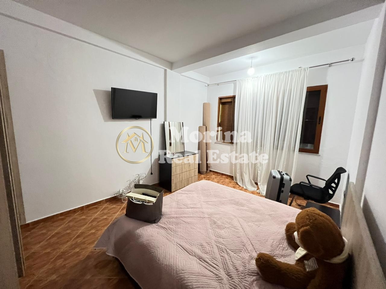 Qera | Vilë 6 + 1 | Ali Demi | 1500 €/muaj