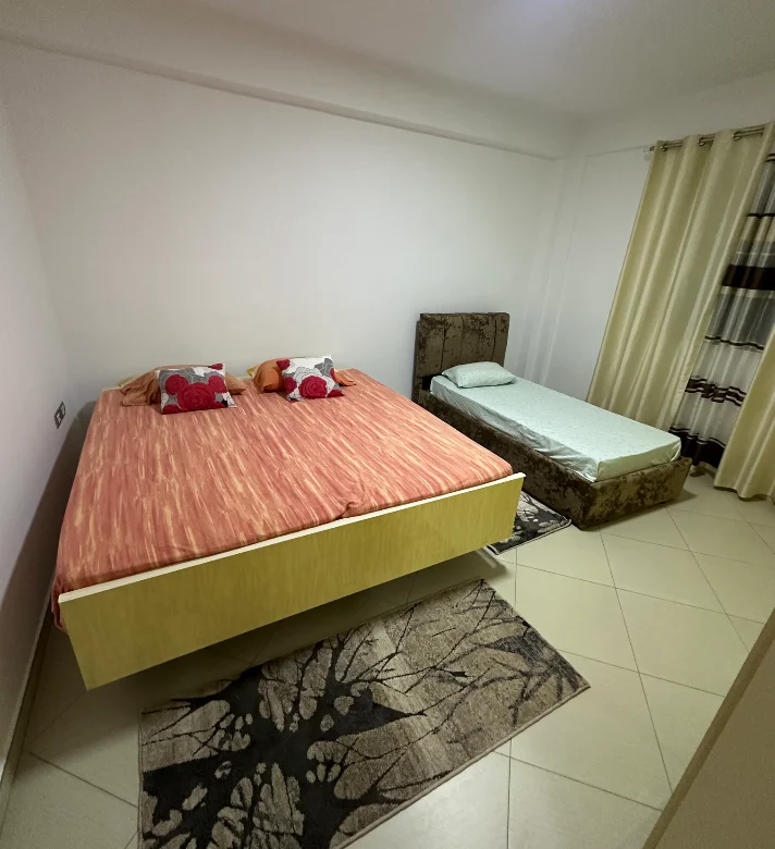 Qera | Vilë 3 + 1+2+Post Parkimi | Kafja e Rremës | 850 €/muaj