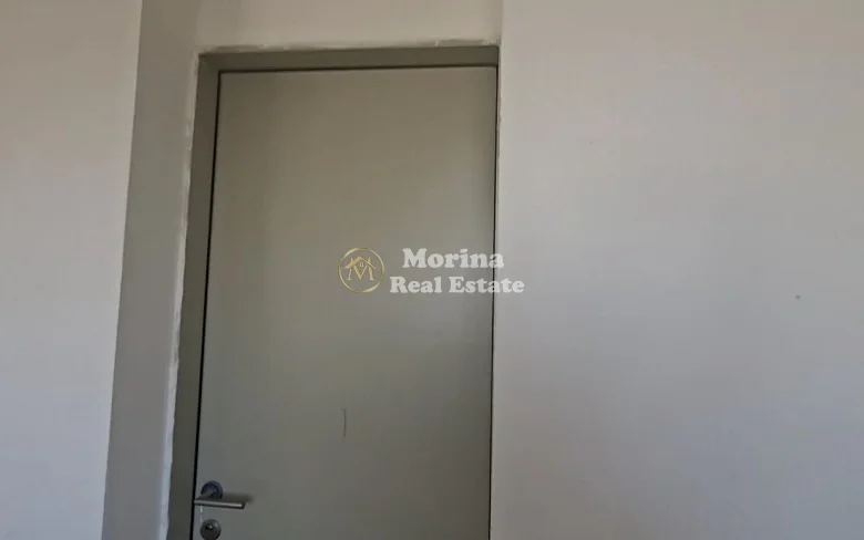 Qera | Ambjent Biznesi | Rruga 5 Maji | 600 €/muaj 4