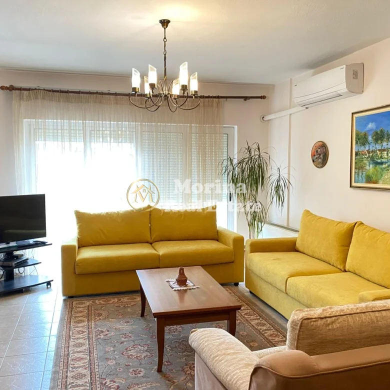 Qera | Apartament 3 + 1 | Rruga e Elbasanit | 1400 €/muaj