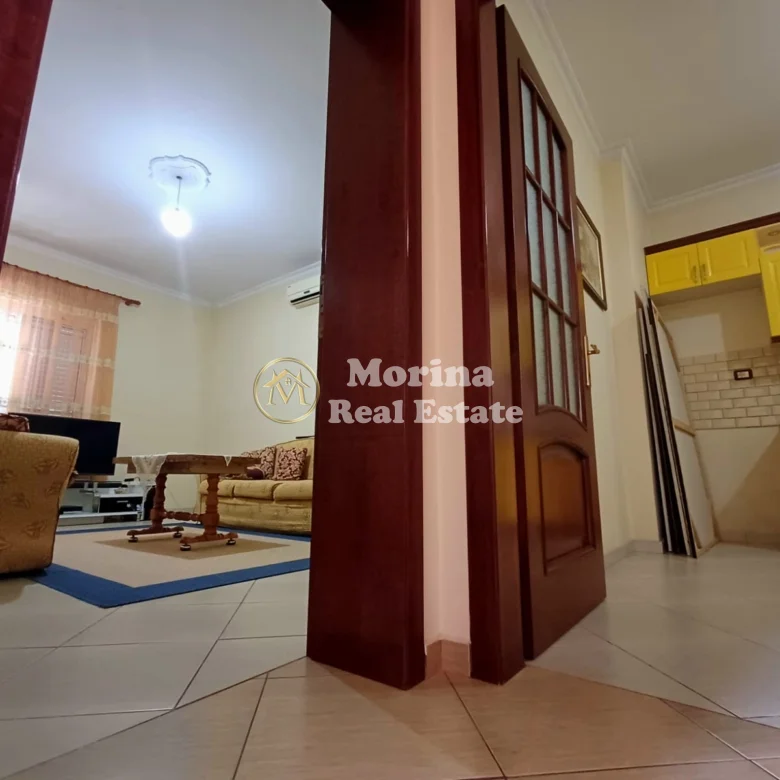 Qera | Vilë 4 + 1 | Fier | 2500 €/muaj