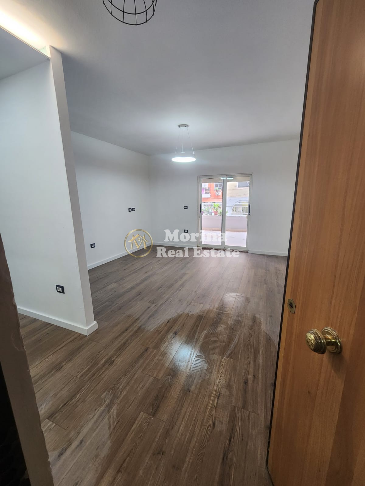 Shitje | Apartament 1 + 1 | Komuna e Parisit | 180000 € i diskutueshem.