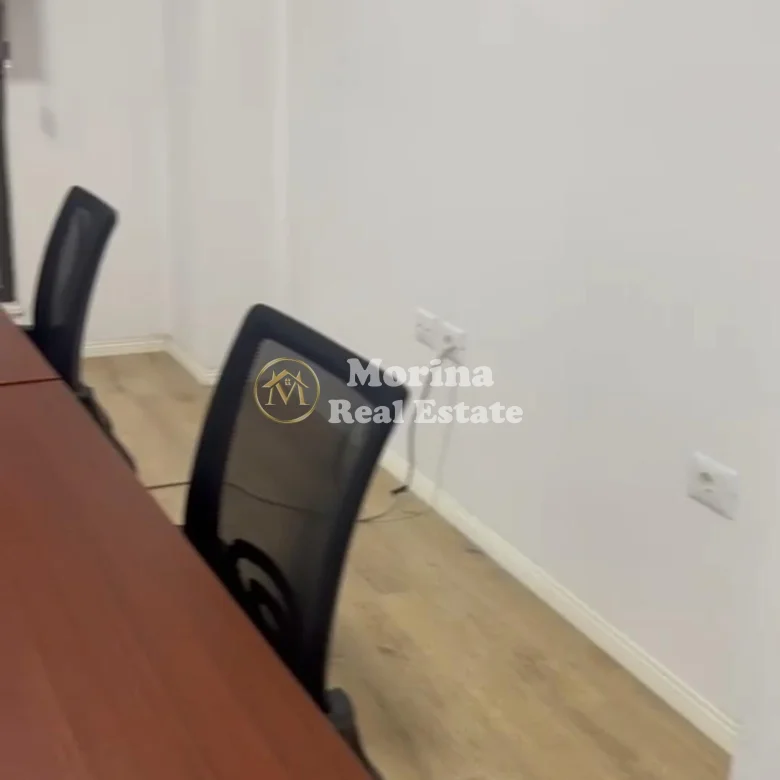 Qera | Ambjent Biznesi | Bulevardi i Ri | 600 €/muaj 2