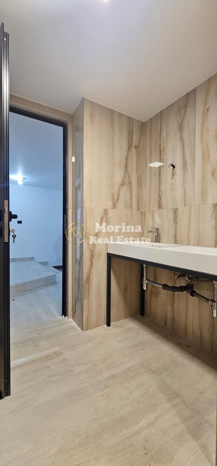 Qera, Ambient Biznesi, Rruga Sami Frashri, 3000 euro/muaj