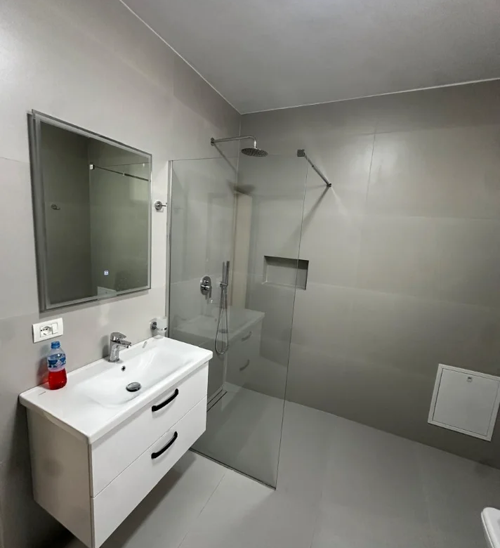Qera | Shtëpi private 2 + 1+Ballkon | Rruga Balla | 400 €/muaj 3
