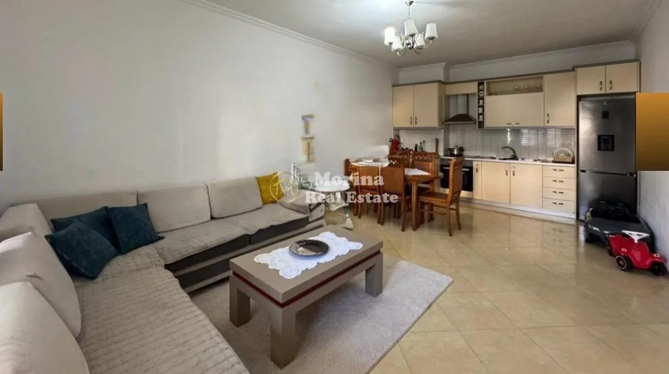 Qera | Apartament 2 + 1 | Fresku | 450 €/muaj