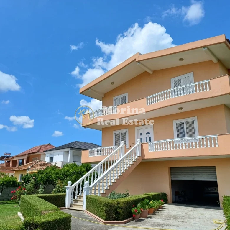 Qera | Vilë 4 + 1 | Fier | 2500 €/muaj
