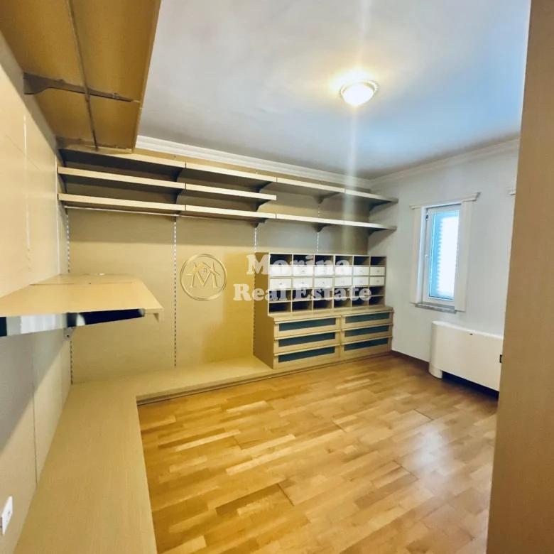 VILE ME QERA | TEG – KOMPLEKSI REZIDENCIAL GARDEN VILAS | 3500 €/muaj | I Diskutueshem.