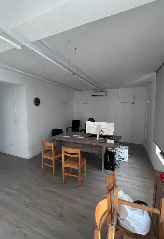 Qera | Ambjent Biznesi | Vasil Shanto | 1200 €/muaj 4