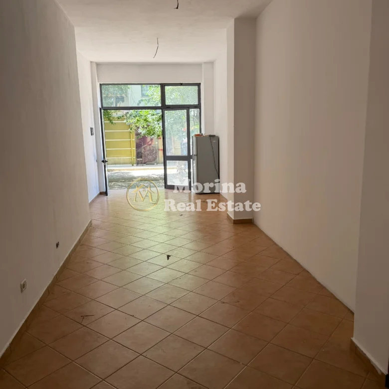 Qera | Ambjent Biznesi | Shkolla e Bashkuar | 1100 €/muaj 4