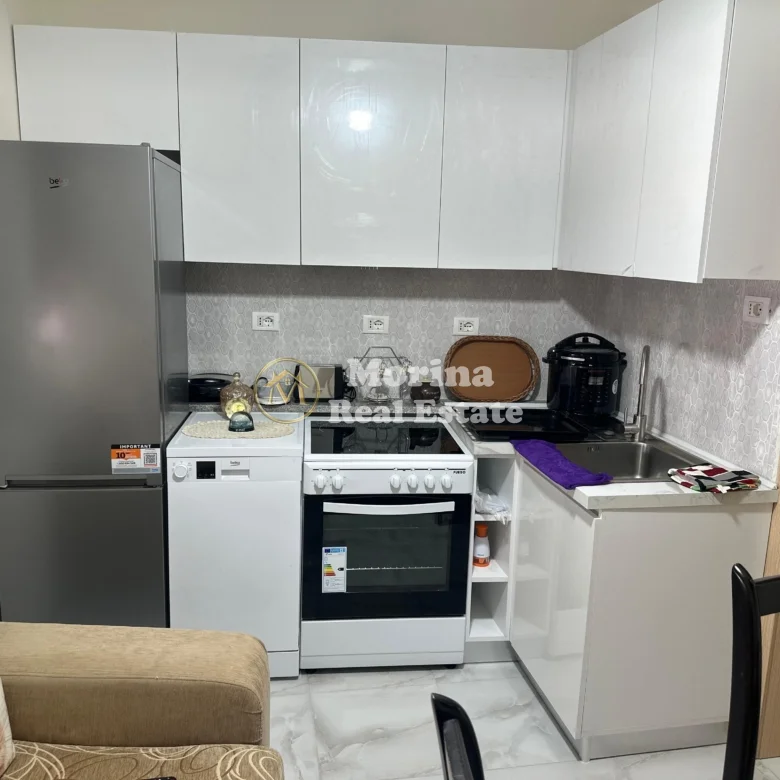 Qera | Shtëpi private 2 + 1 | Rruga Shefqet Kuka | 450 €/muaj 2