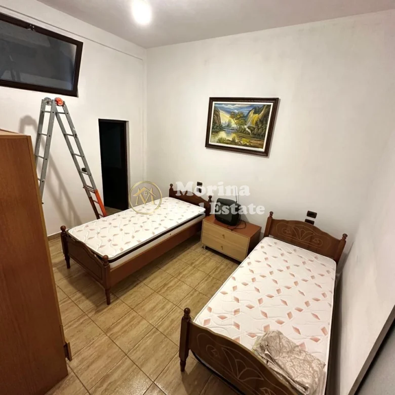 Qera | Shtëpi private 1 + 1 | Rruga Irfan Tërshana | 270 €/muaj
