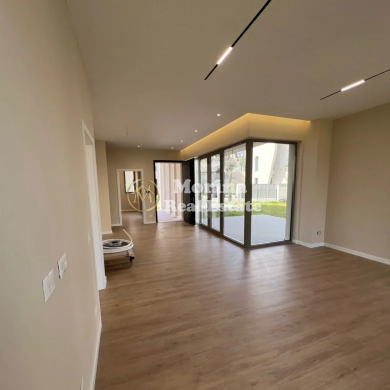 Qera | Vilë 5 + 1 | Liqeni i Thatë | 2200 €/muaj 4