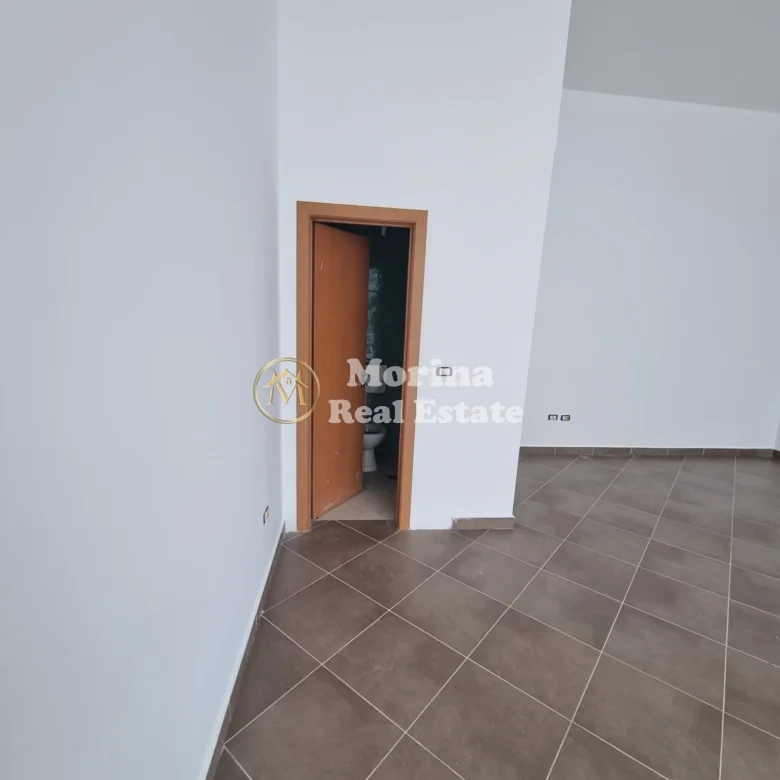 Qera | Ambjent Biznesi | Rruga Sokrat Miho | 400 €/muaj 3