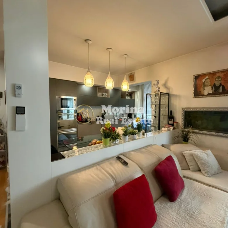 Shitje | Apartament 3 + 1 | Komuna e Parisit | 300000 € 4